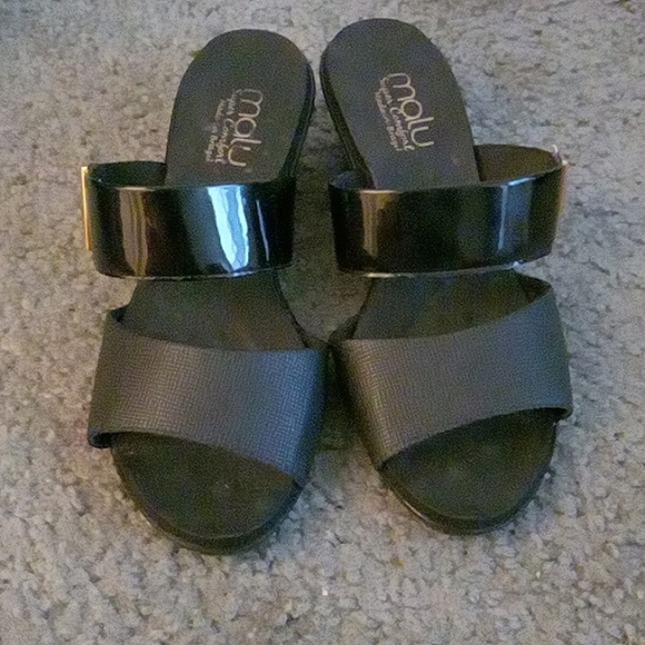 Scandals - Picture 2 of 5